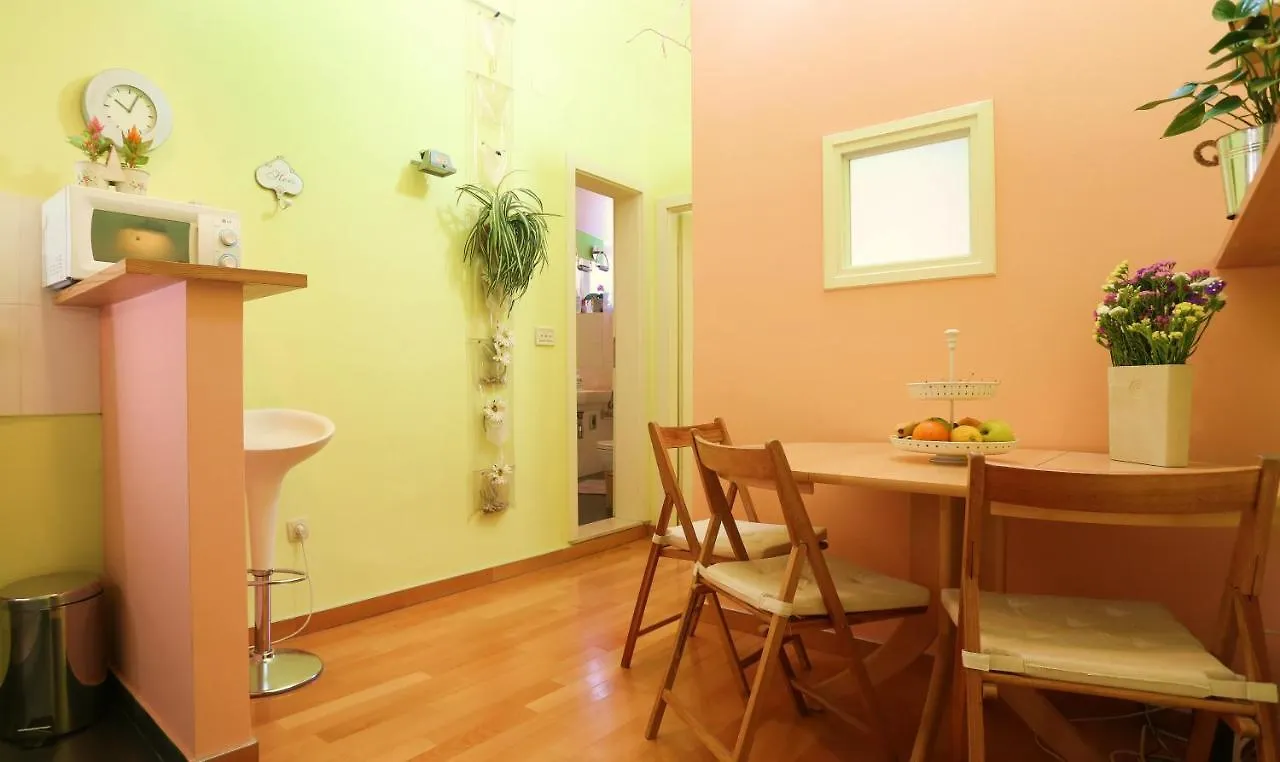 Double Bedroom Apartment On Great Location With Balcony Split 0*,  Kroatien