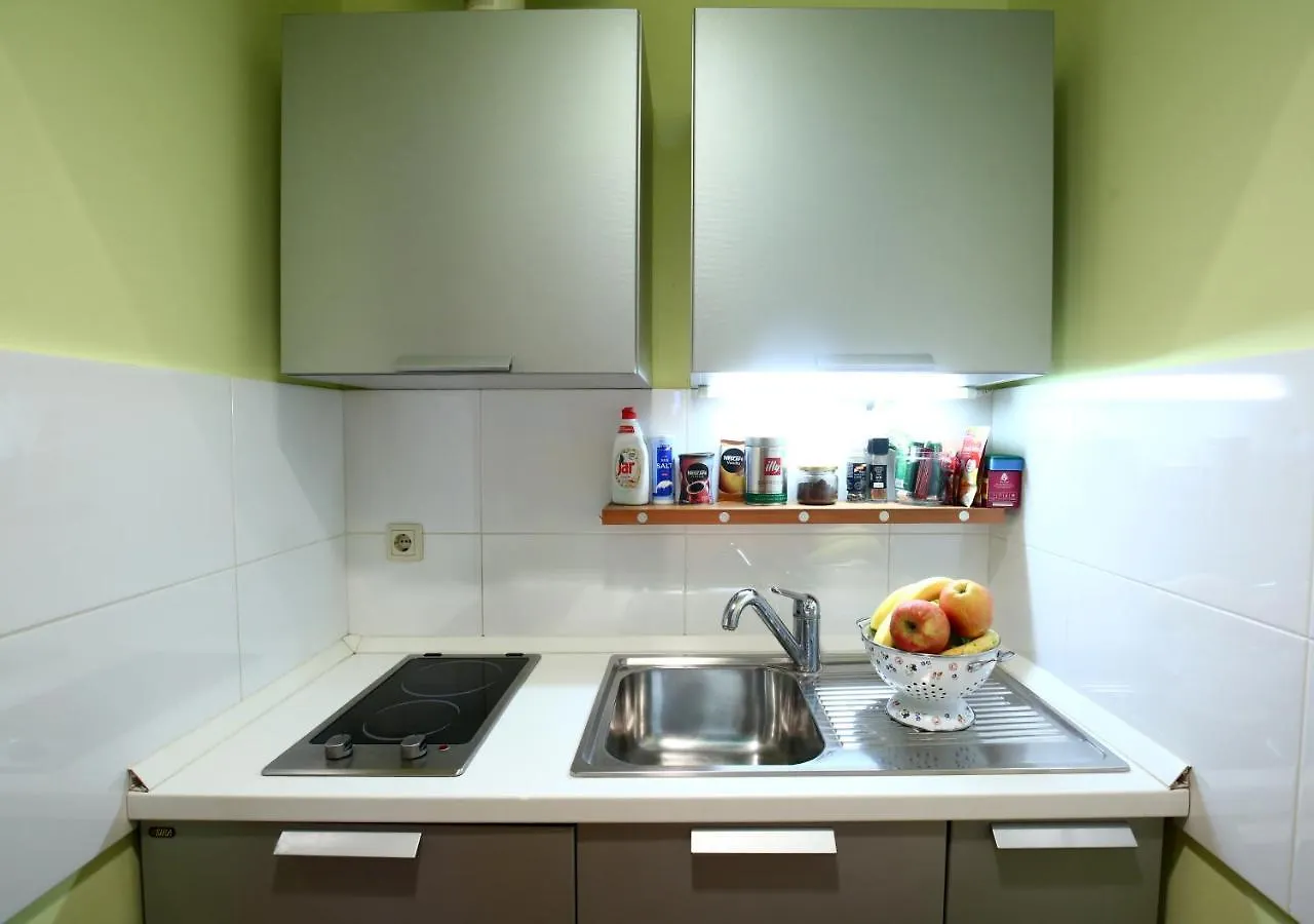 Double Bedroom Apartment On Great Location With Balcony Split Kroatien